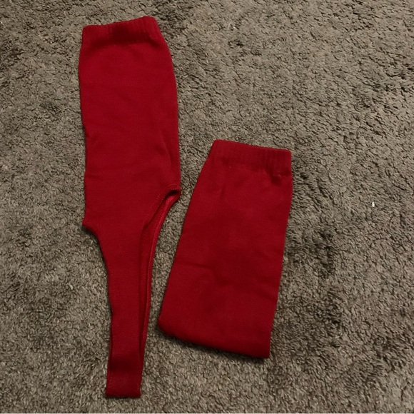 Red Stirrups - Picture 1 of 1
